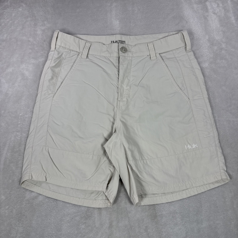 Huk Fishing Shorts Mens LG Beige Performance Cargo Outdoor Stretch Nylon Rogue